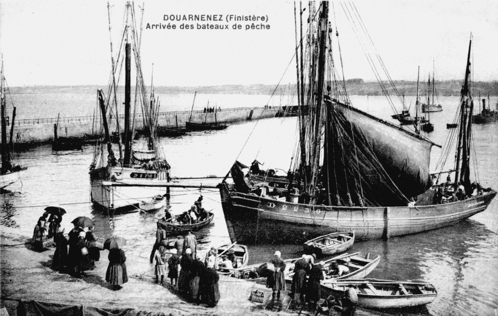 DZ2205 Arche d'Alliance, à gauche. Transmis par Jean Michel Lefebvre.